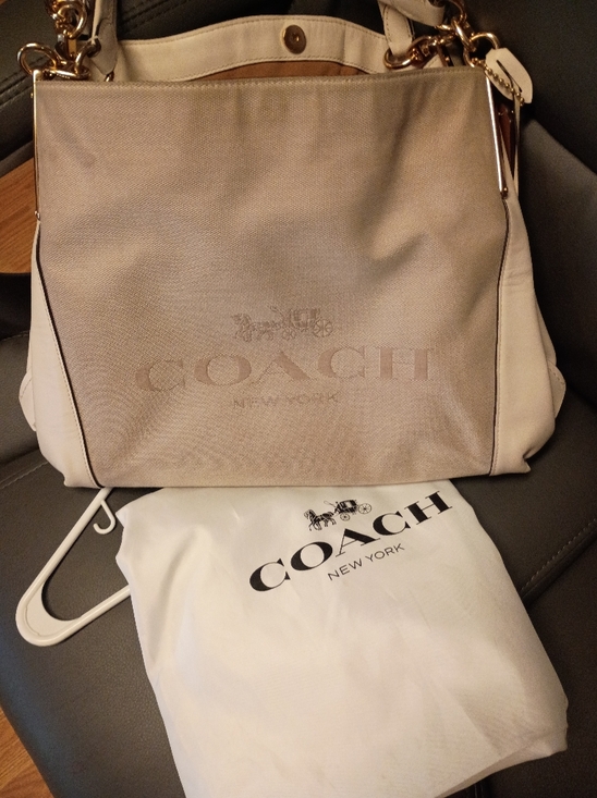 Coach Handbags - Coach Dalton 31 Horse And Carriage Jacquard& Leather Shoulder Bag